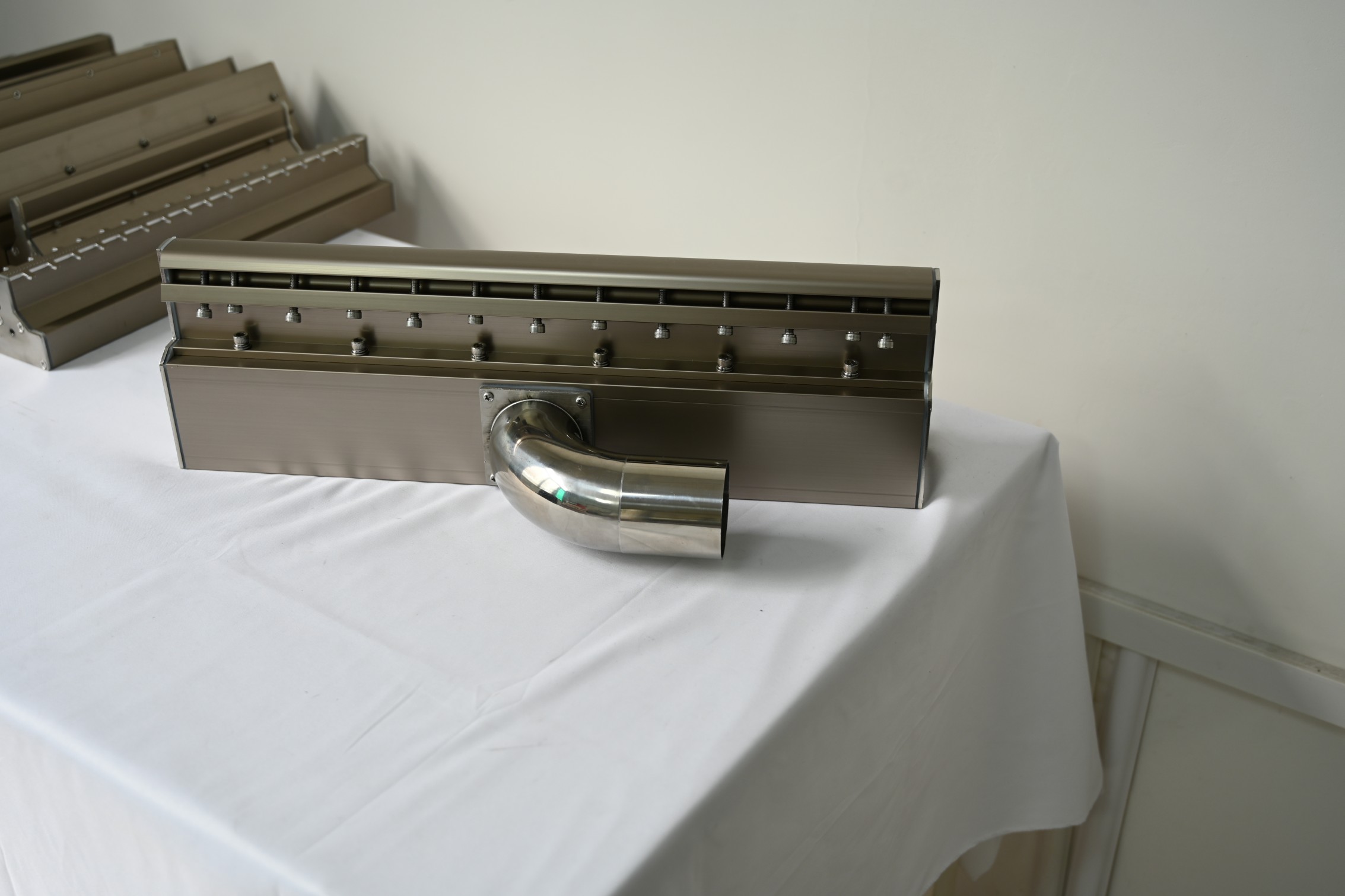 Áp dụng rộng các vật liệu bằng thép không gỉ trong ngành công nghiệp dao không khí